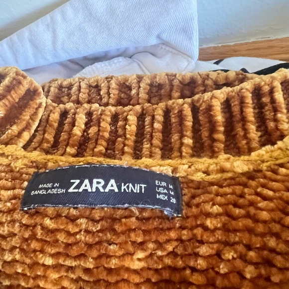 Zara Knit - Oversized Brown Chenille V-Neck Sweater - Picture 2 of 4